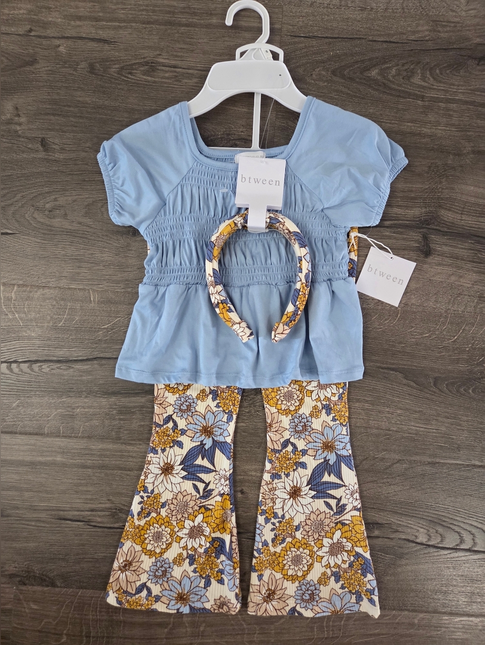 Btween Girls Light Blue Top & Floral Bell-Bottoms Set Size 5 NWT